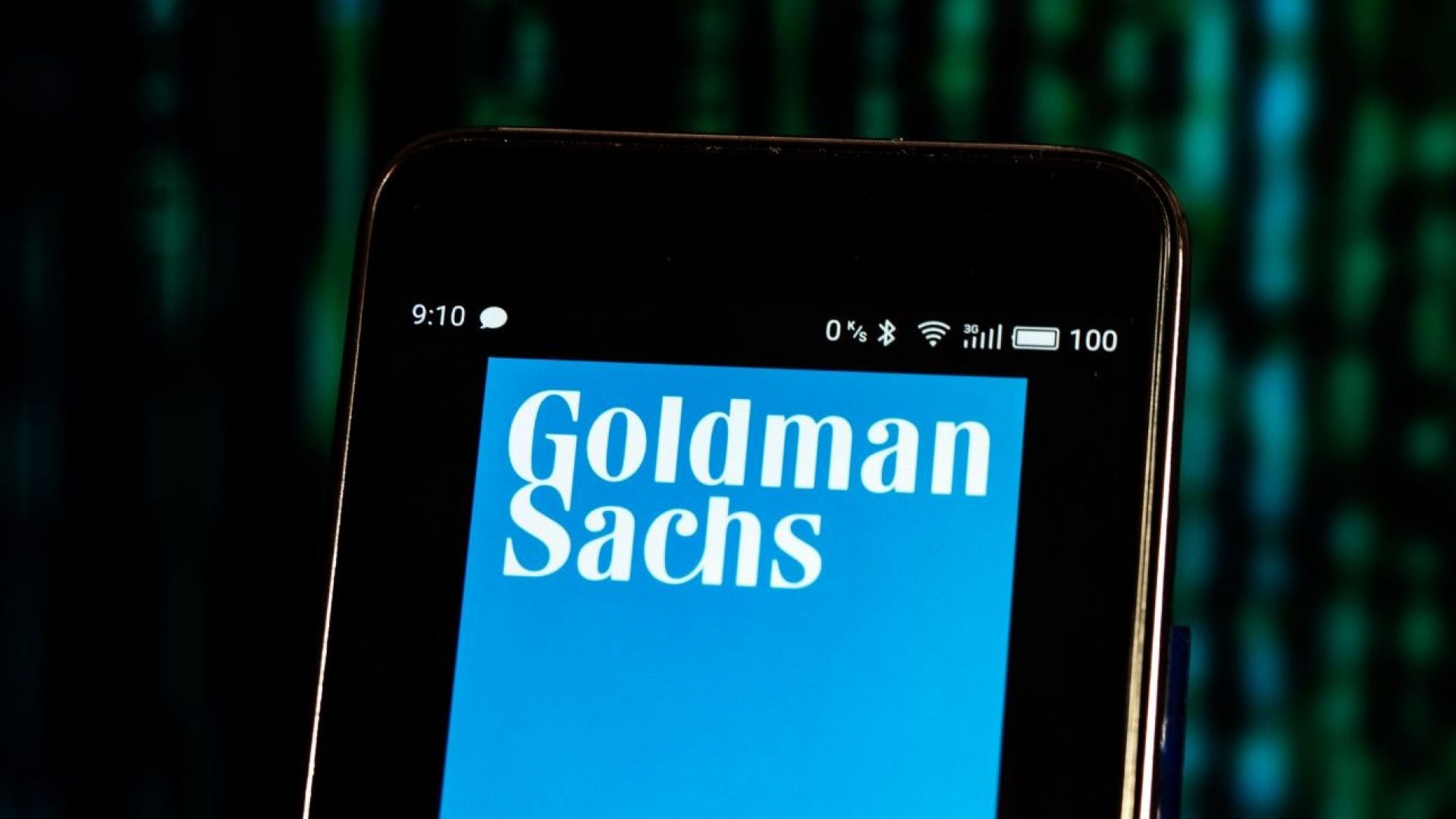 Goldman Sachs: През 2019 г. инвестирайте в петрол, злато и метали