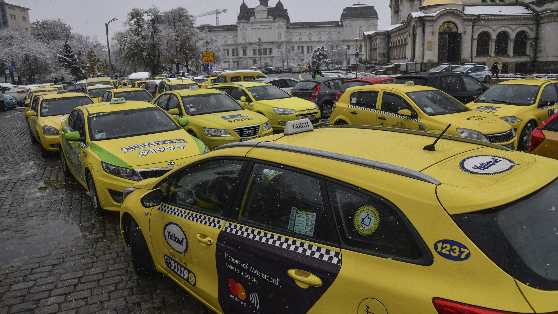 Спаси София подкрепи протестите на таксиметровите шофьори и искането им