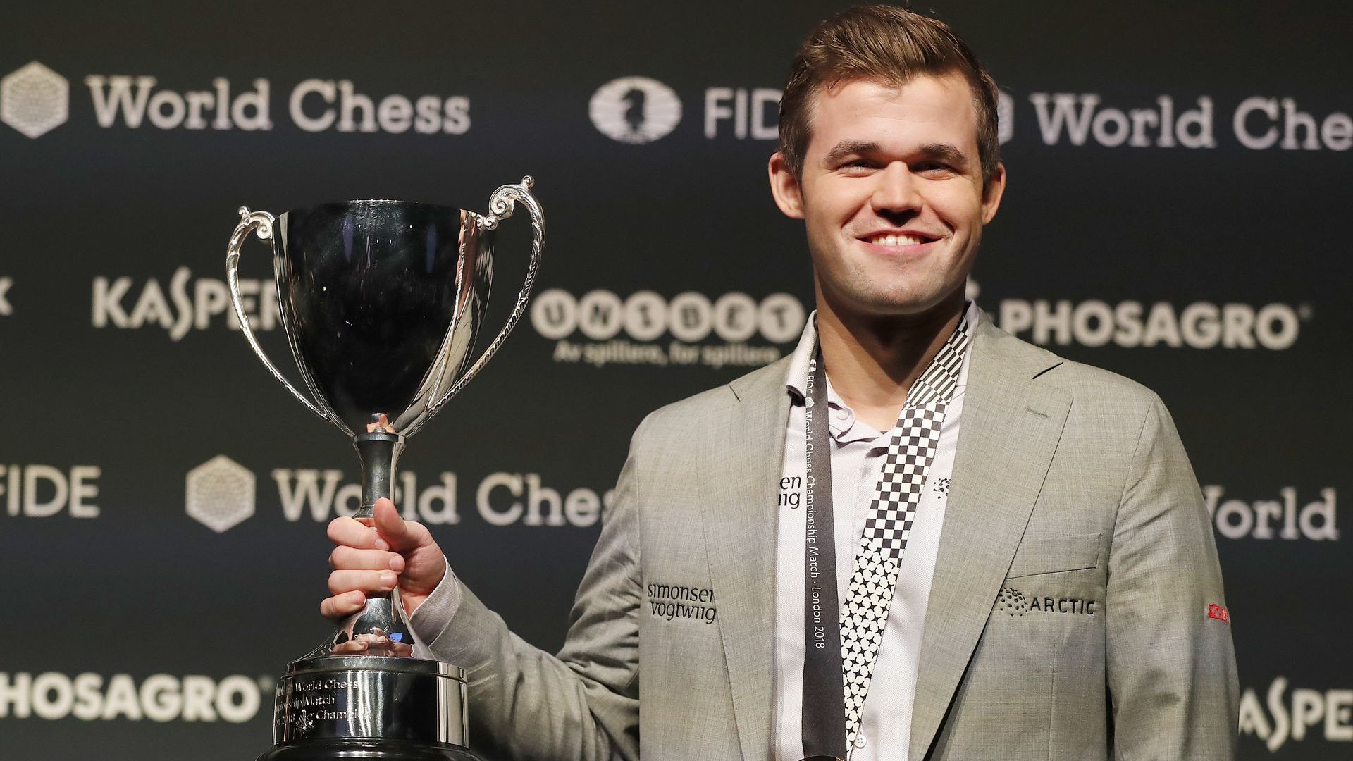 Магнус Карлсен подобри рекордната серия без загуба в шаха
