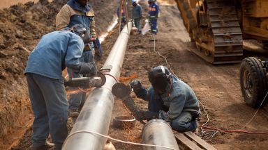 Азербайджан предупреди за рискове пред доставките на каспийски газ