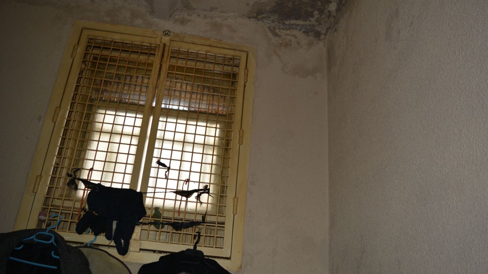 Цели 109 жалби срещу условията в ареста в София са