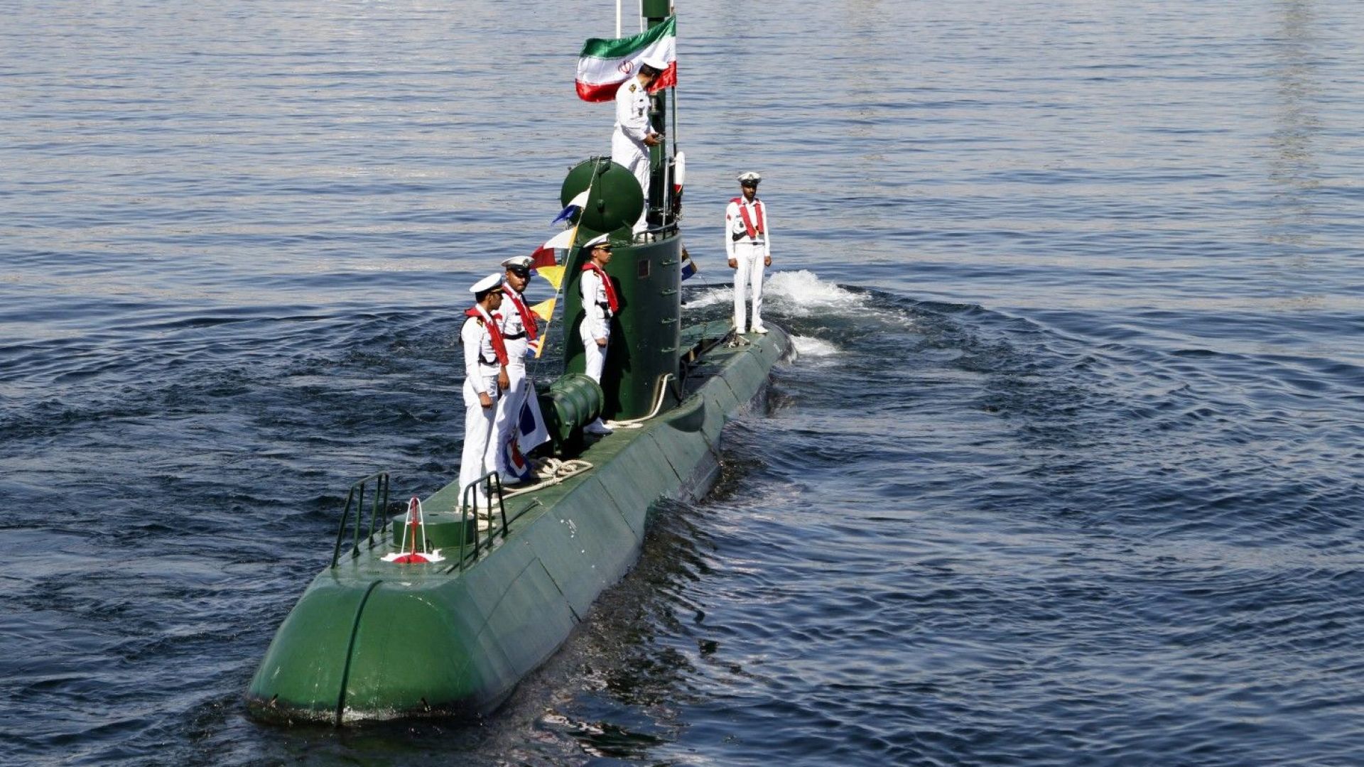 Иранският флот се сдоби с две нови миниподводници предназначени за