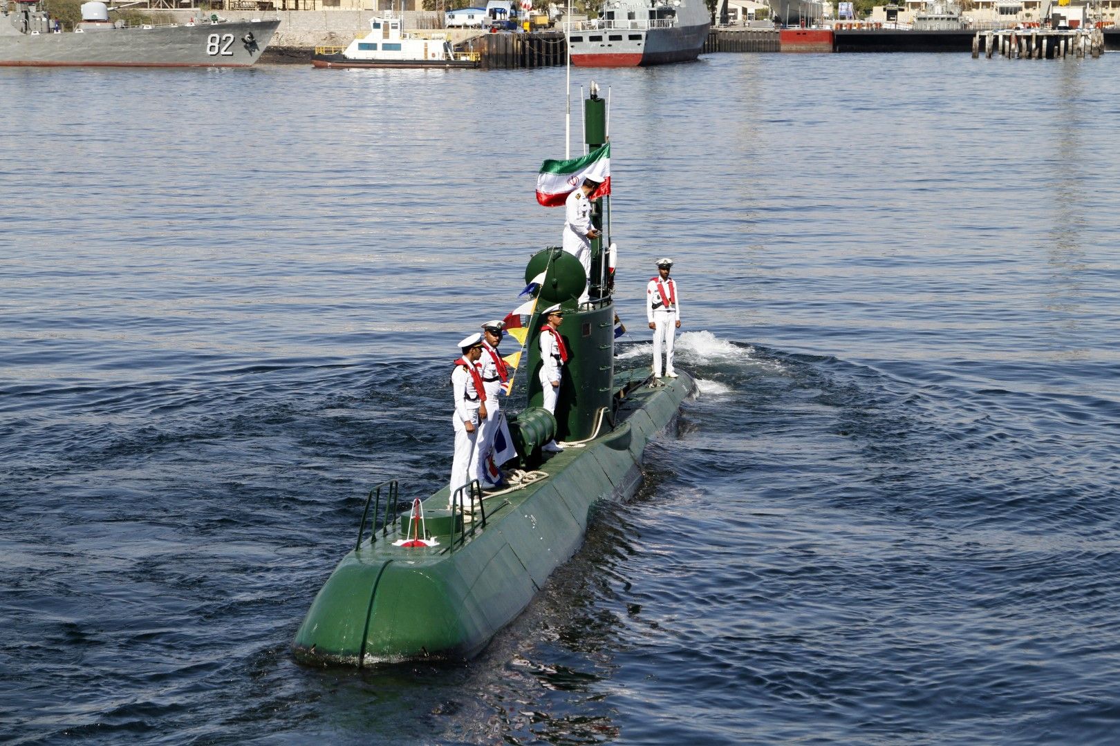 Подводниците са съоръжени с технология за избягване на сонари