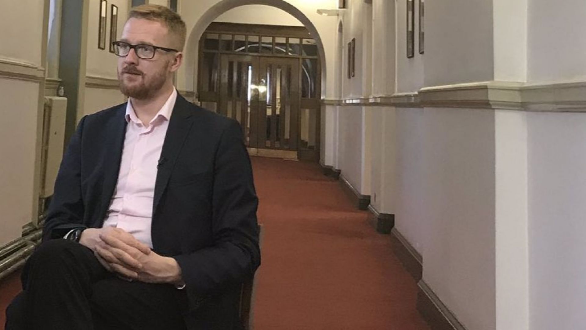 Британски депутат разкри в емоционална реч пред парламента по случай