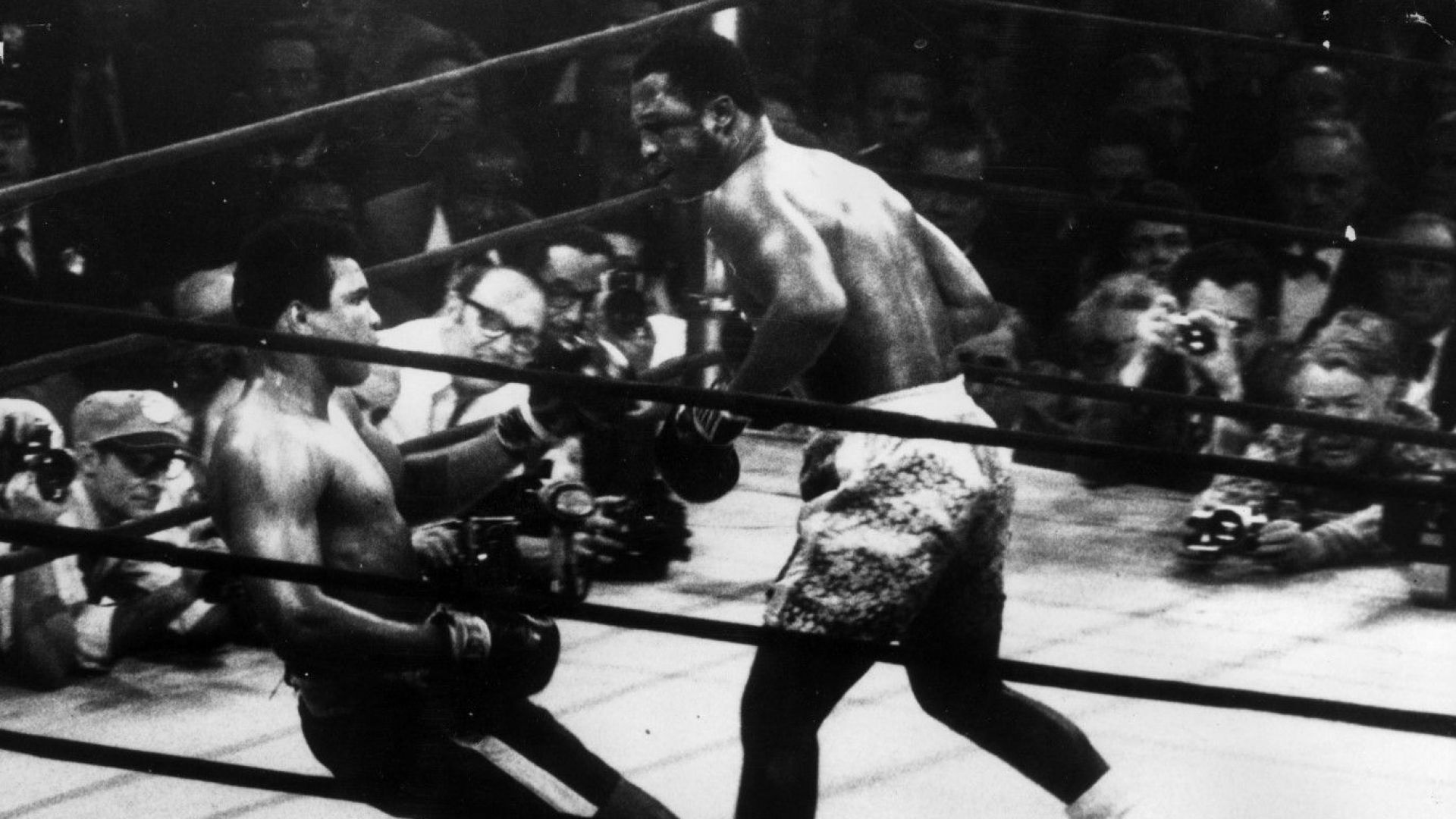 14 рунда в Ада: Историята на най-култовия боксов мач, разказана отвътре