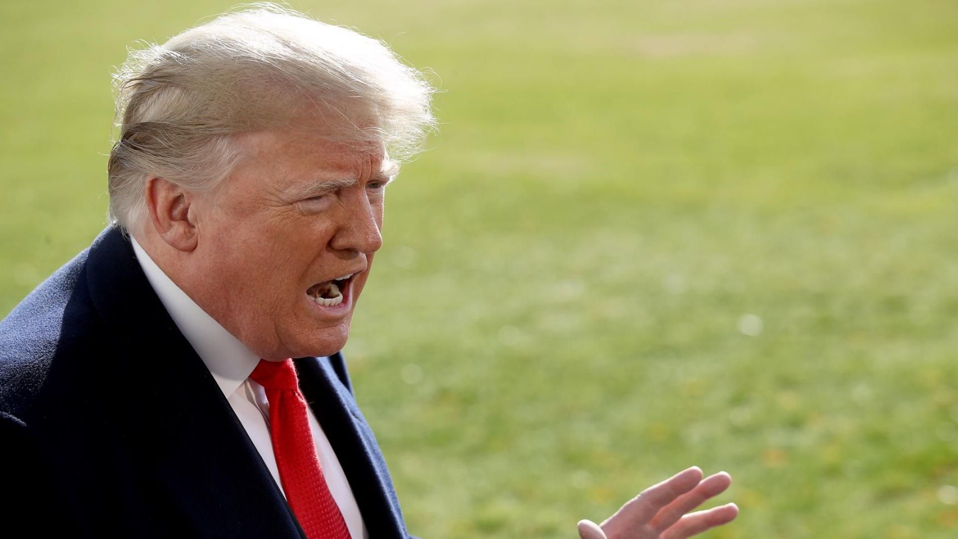 Президентът на САЩ Доналд Тръмп се защити със серия от туитове изпратени