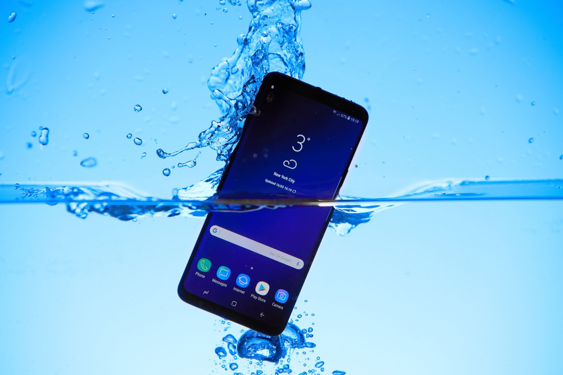 Samsung Galaxy Note9 е водоустойчив