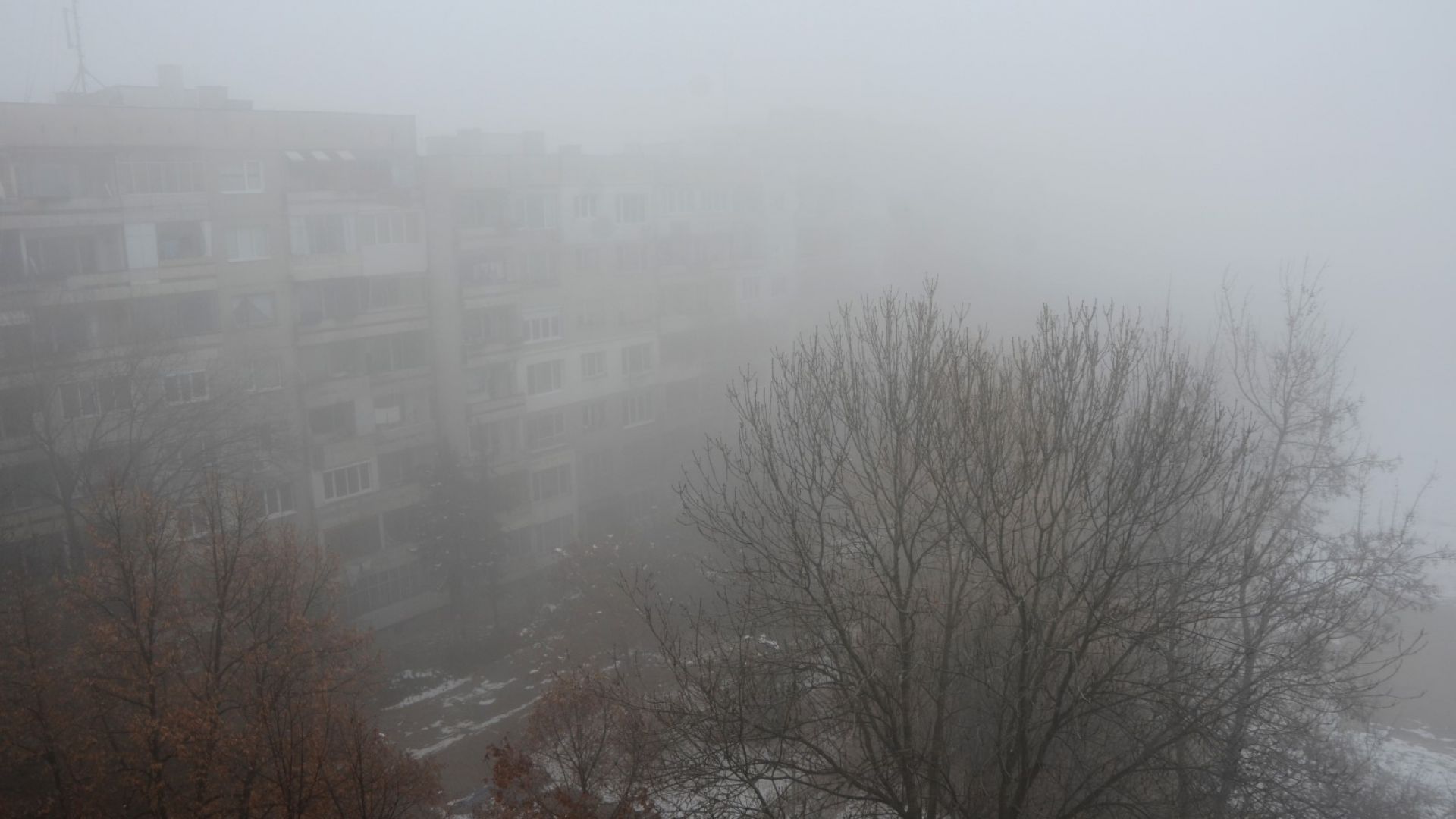 Трети ден мръсен въздух в София. Как се отопляват във Виетнамските обежития