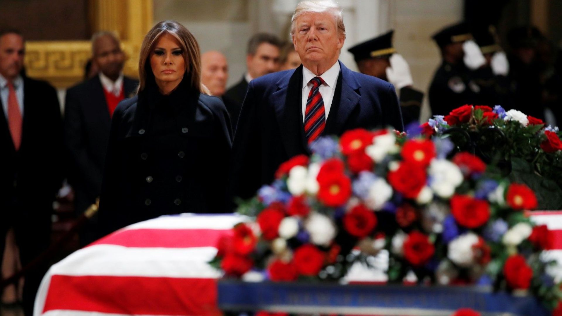 Тръмп отдаде почит на покойния бивш президент Джордж Х. У. Буш