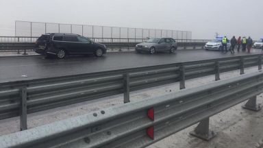 Верижна катастрофа с 21 коли на Околовръстния път на София