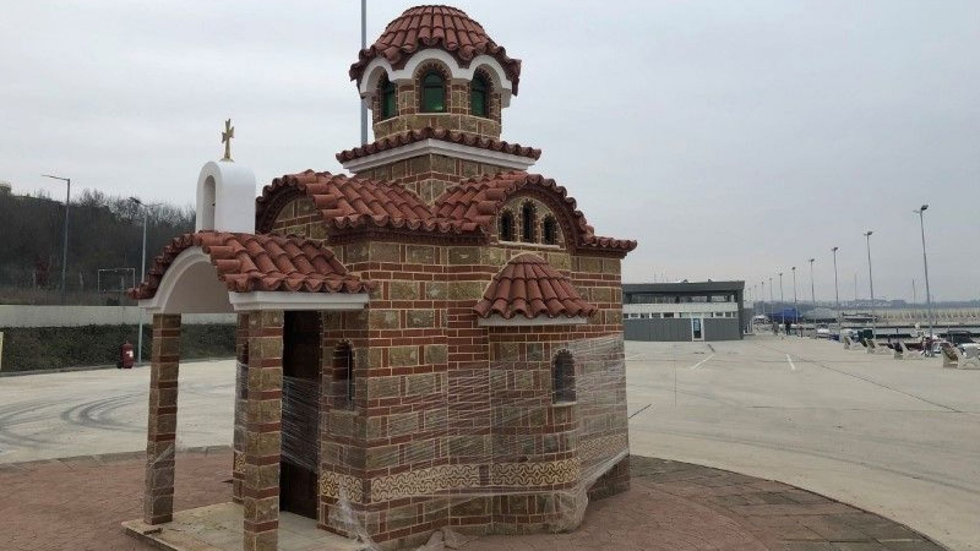 Бургаският квартал Сарафово ще посрещне Никулден с нов параклис Това