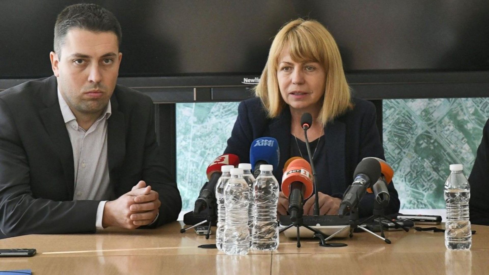Виж още Зам кметът на София Евгени Крусев подава оставка заради