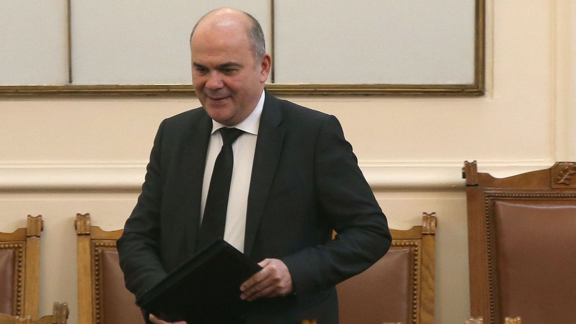 Парламентът прие Закона за личната помощ на второ четене който