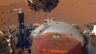 "ИнСайт" изпрати нова порция снимки от Марс