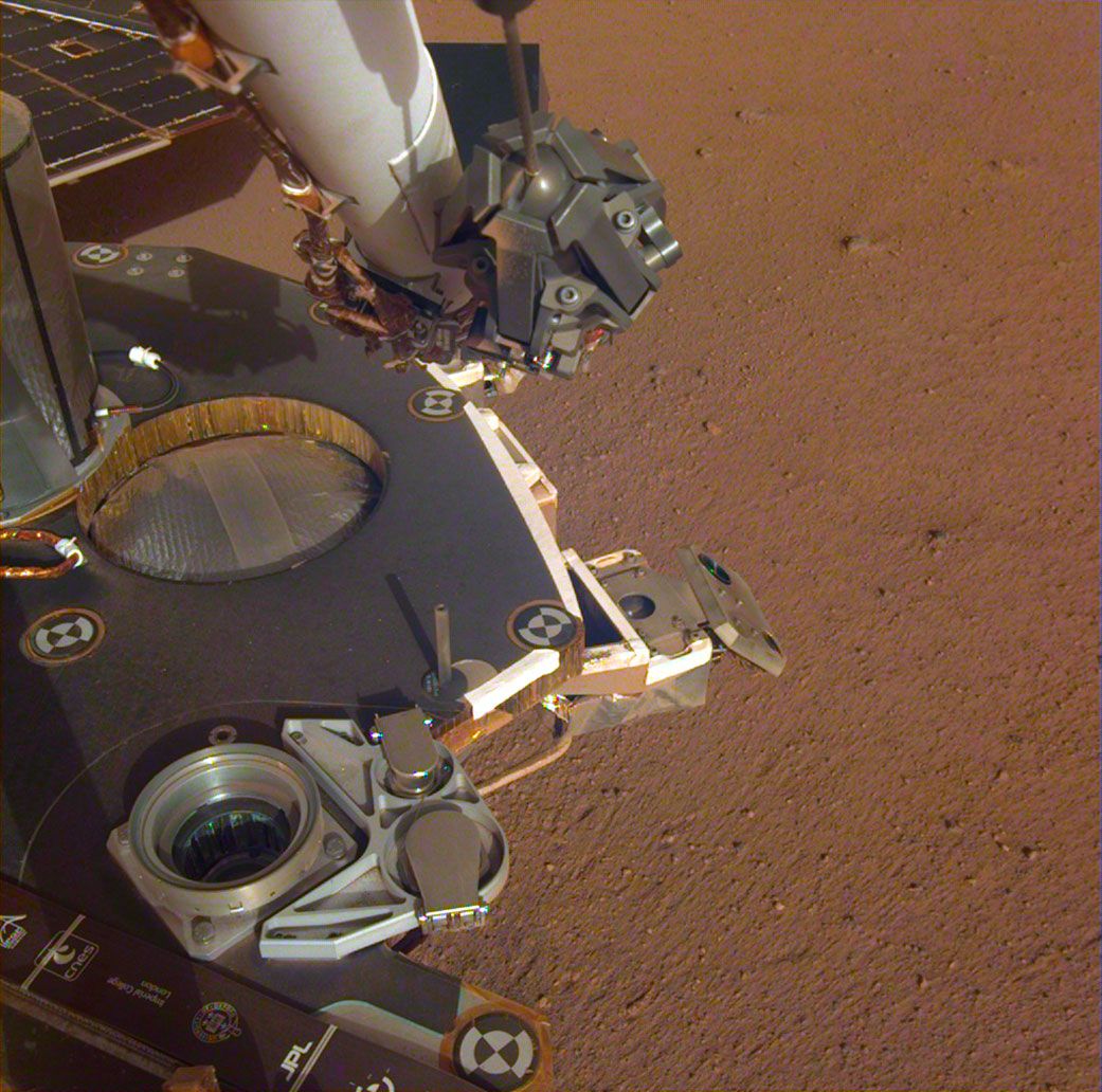 Сондата  "ИнСайт" на Марс