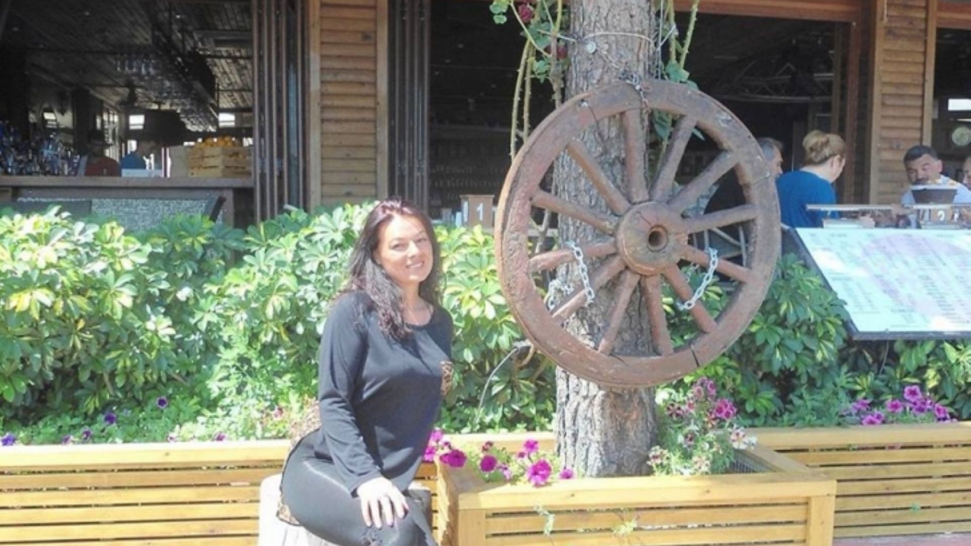 В автоморга край Карлово е намерена част от автомобила на