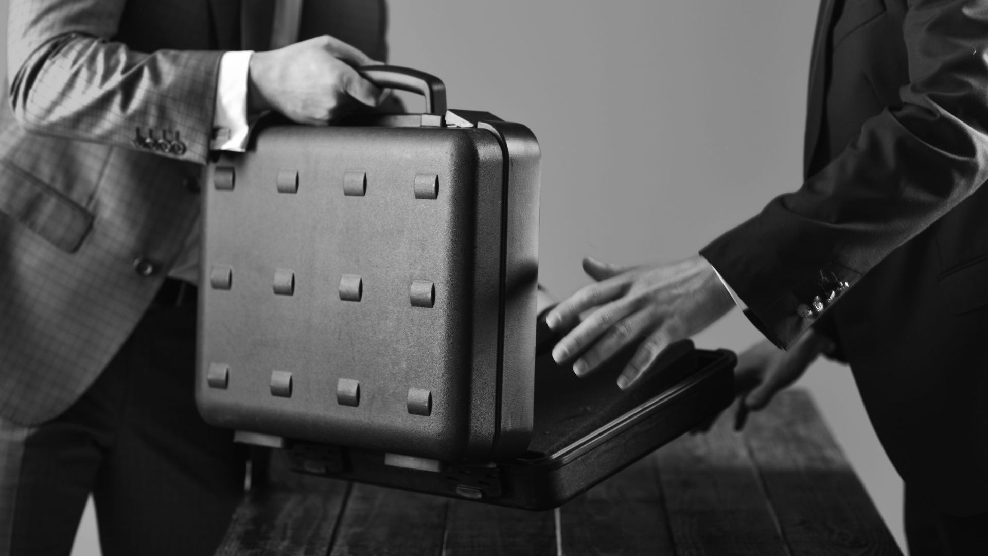 Корупцията ерозира гражданския морал и е главната причина за недоверието