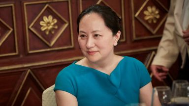 Главният финансов директор на Huawei очаква съдбата си
