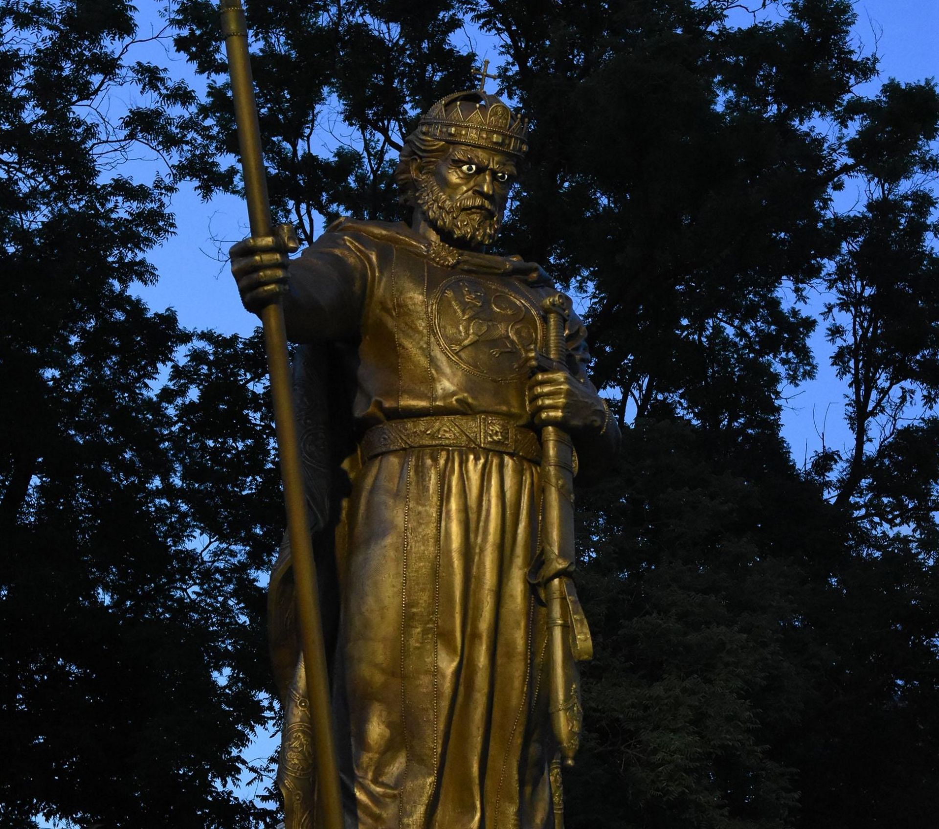 Паметникът на цар Самуил в София