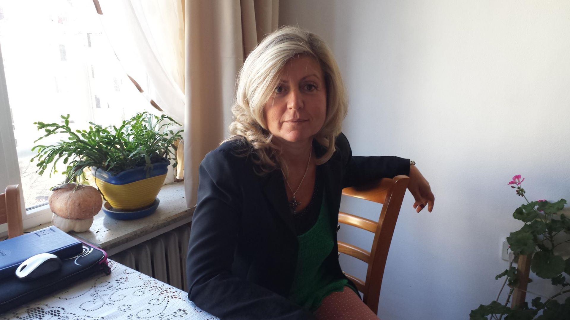 Доц Ана Кочева е езиковед в Секцията за българска диалектология