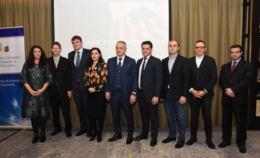 новоизбраните членове на Борда на Американската търговска камара в България