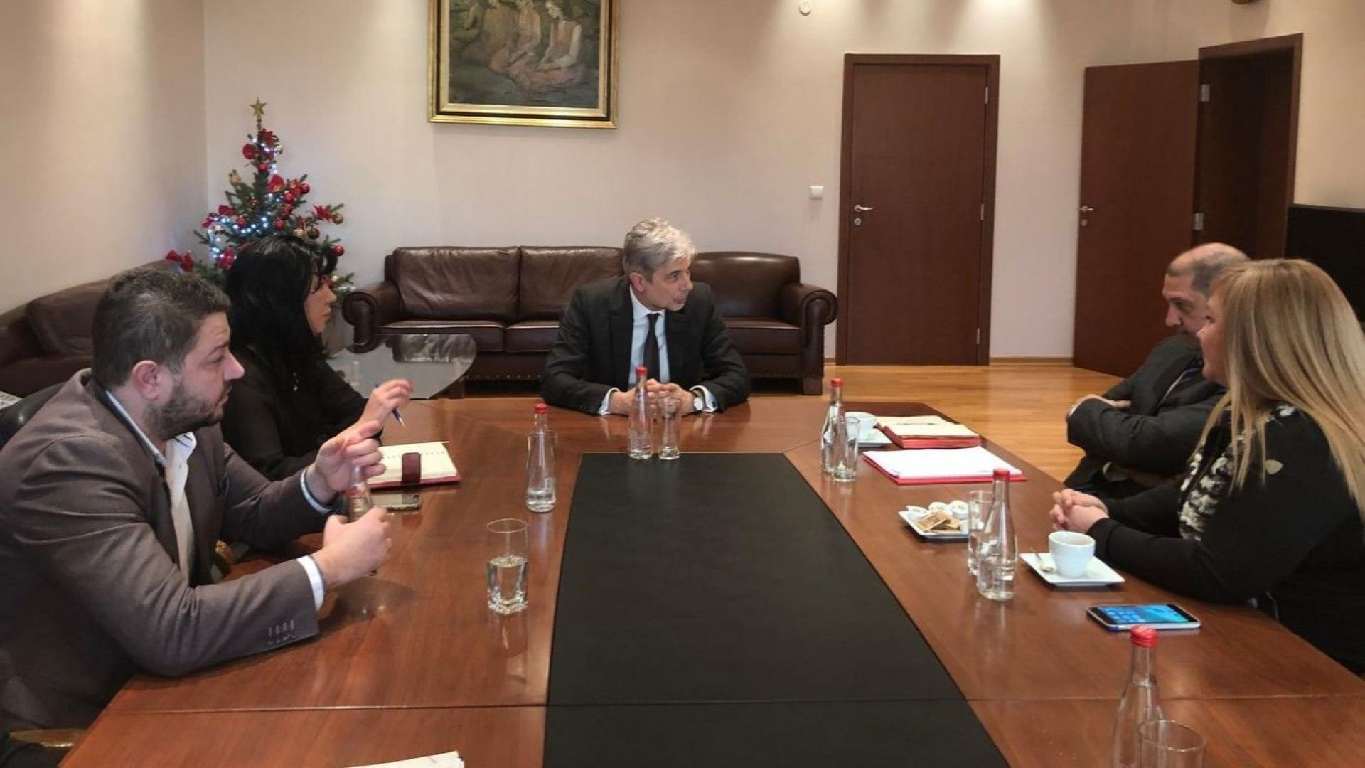 Министърът на околната среда и водите Нено Димов днес проведе