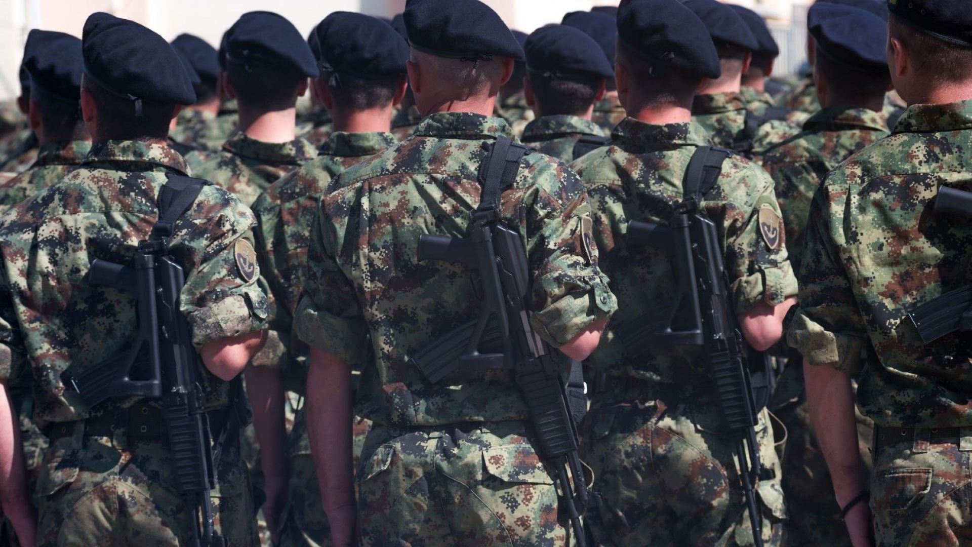 Милиони леки оръжия циркулиращи на Балканите представляват голяма заплаха за