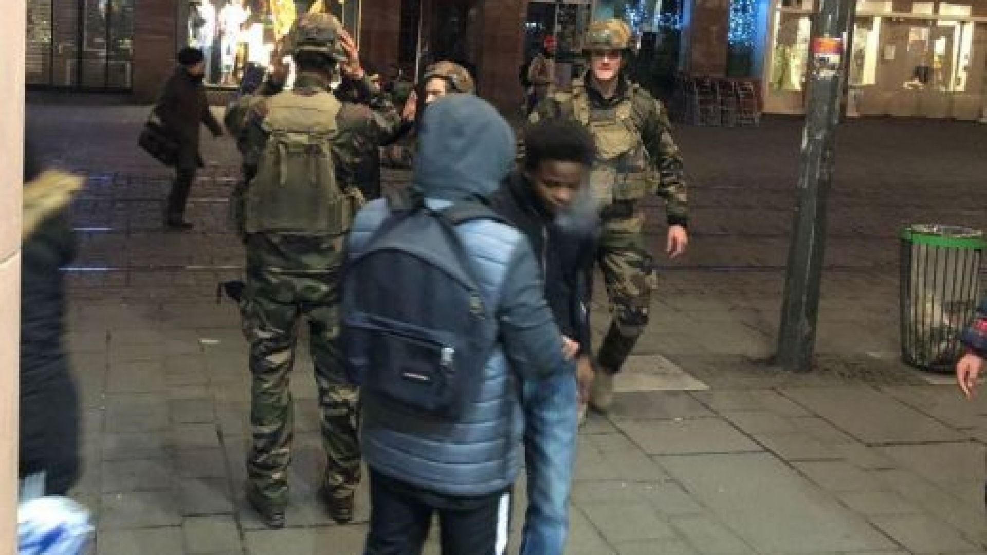 Стрелецът от коледния базар в Страсбург е бил локализиран но