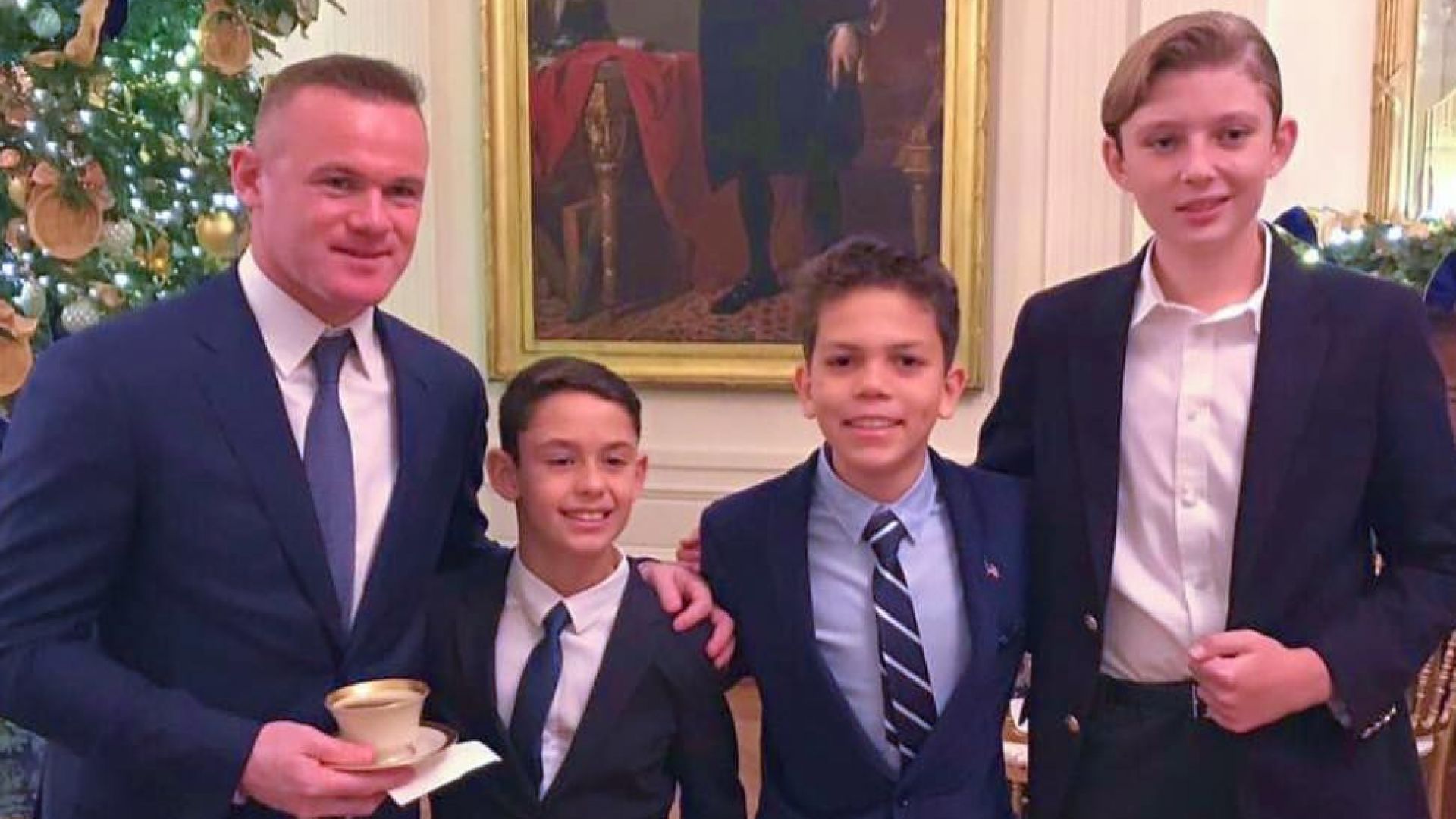 Уейн Рууни заведе децата си на парти в Белия дом по покана на Барън Тръмп