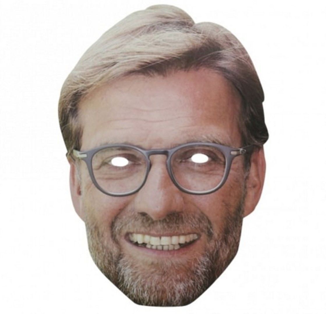 Макар Юрген Клоп да прави чудеса начело на Ливърпул, леко плашещата му маска със сигурност не е сред най-подходящите подаръци, които клубът предлага.