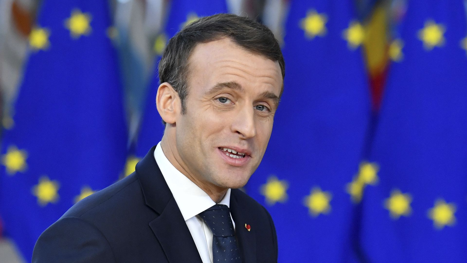 Макрон в Брюксел:  Европа никога няма да е по-важна от исканията на френския народ