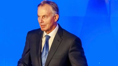 Бившият британски премиер Тони Блеър е нарушил ограниченията наложени заради