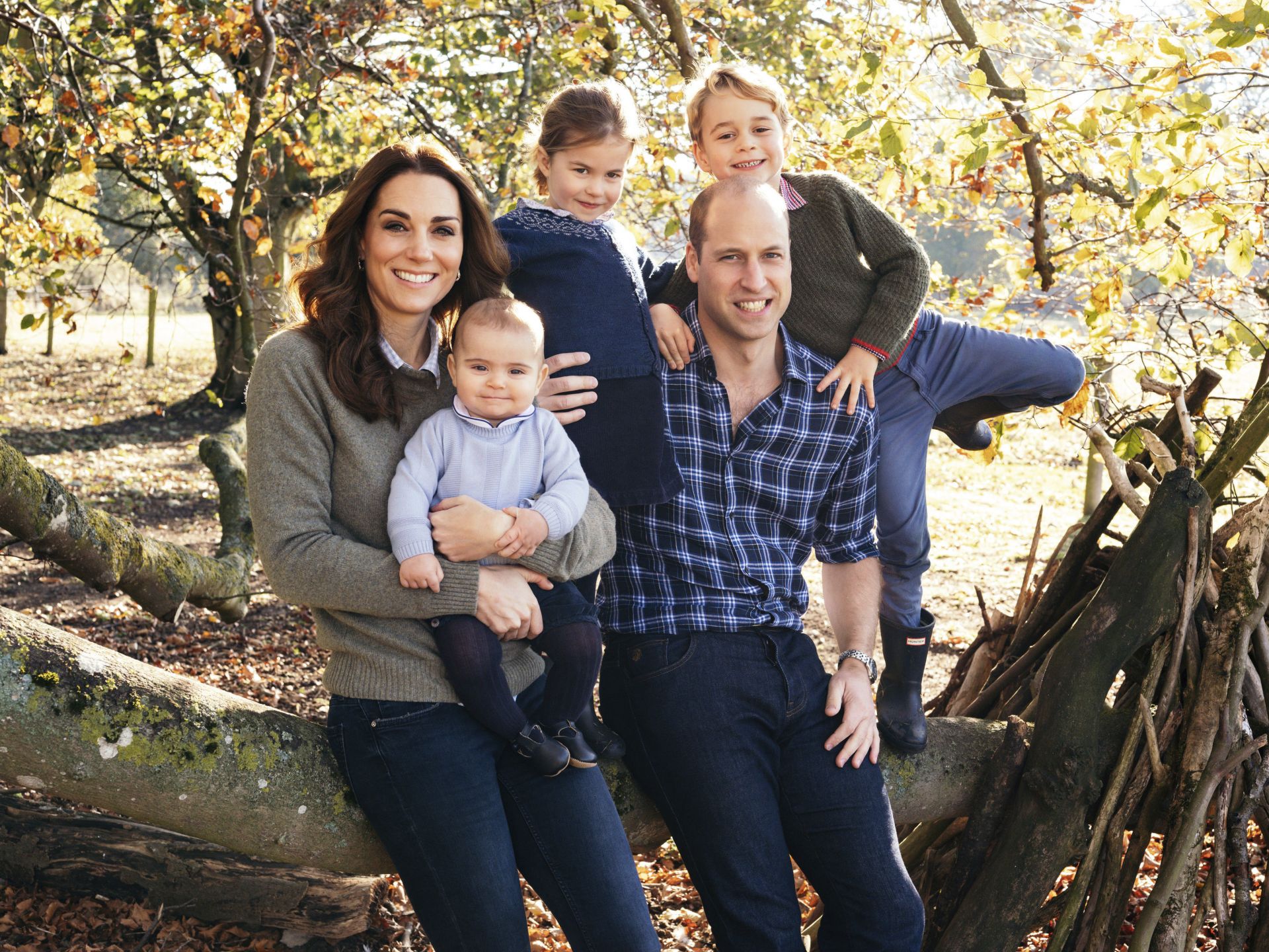 Кейт и Уилям с трите си деца - Джордж, Шарлот и Луи