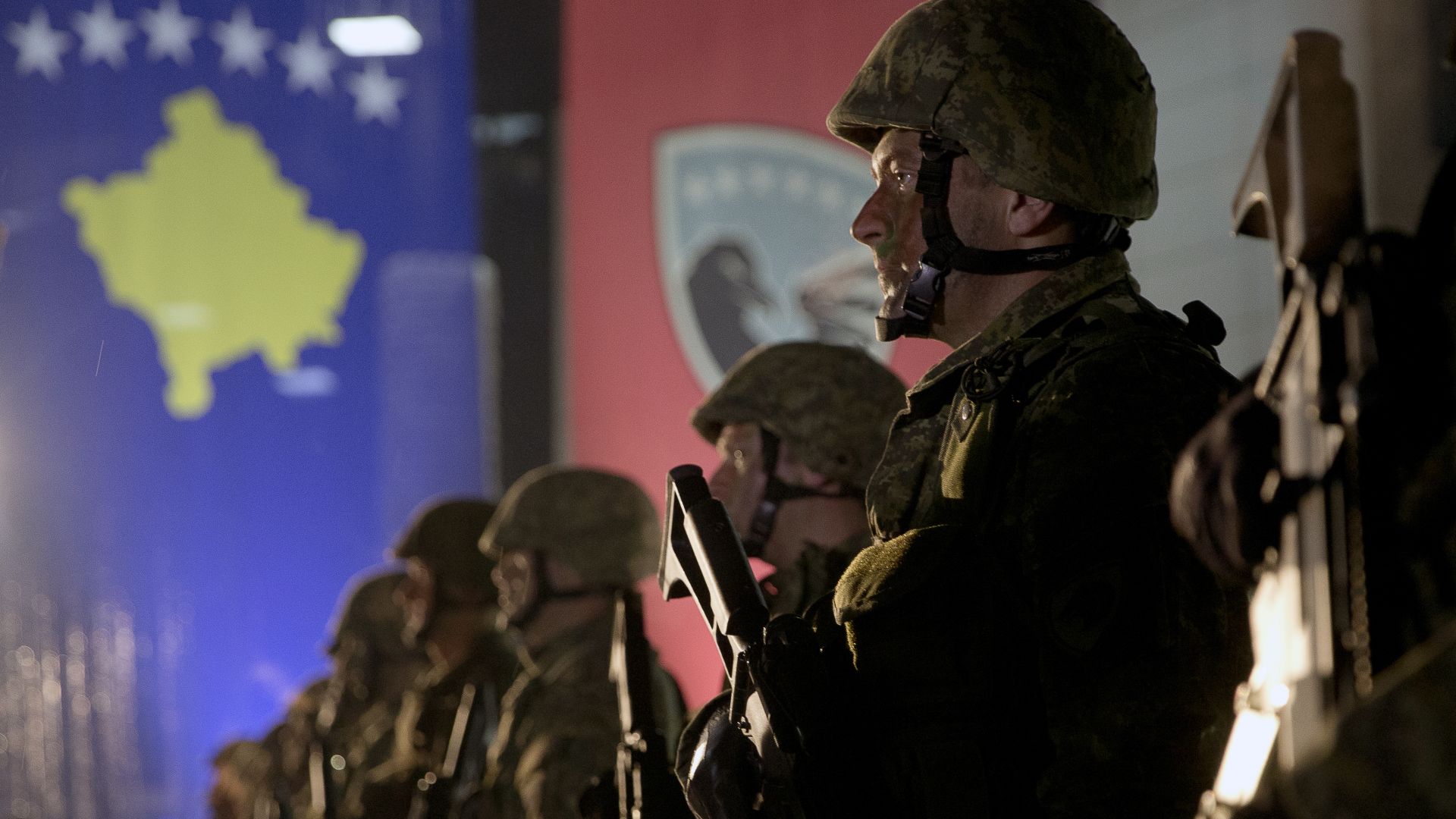 Косовските лидери проведоха официална церемония за трансформацията на силите за