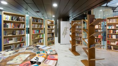 Да не бъдат затваряни книжарниците включително тези в търговските центрове
