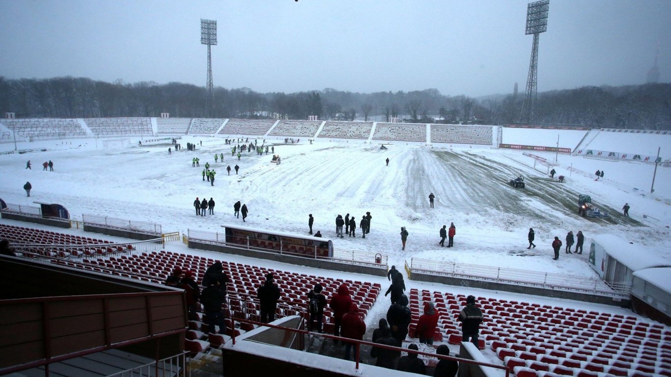 ЦСКА отлага за кратко местенето си към Националния стадион