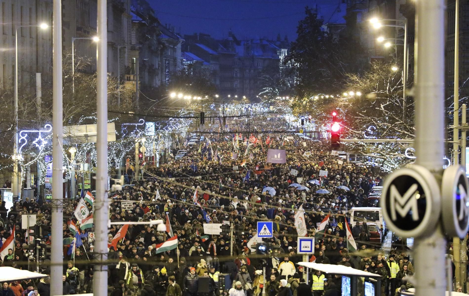 Протестиращи в Будапеща