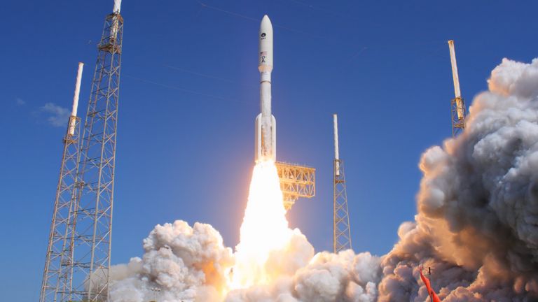Boeing отложи първия полет на своя космически кораб