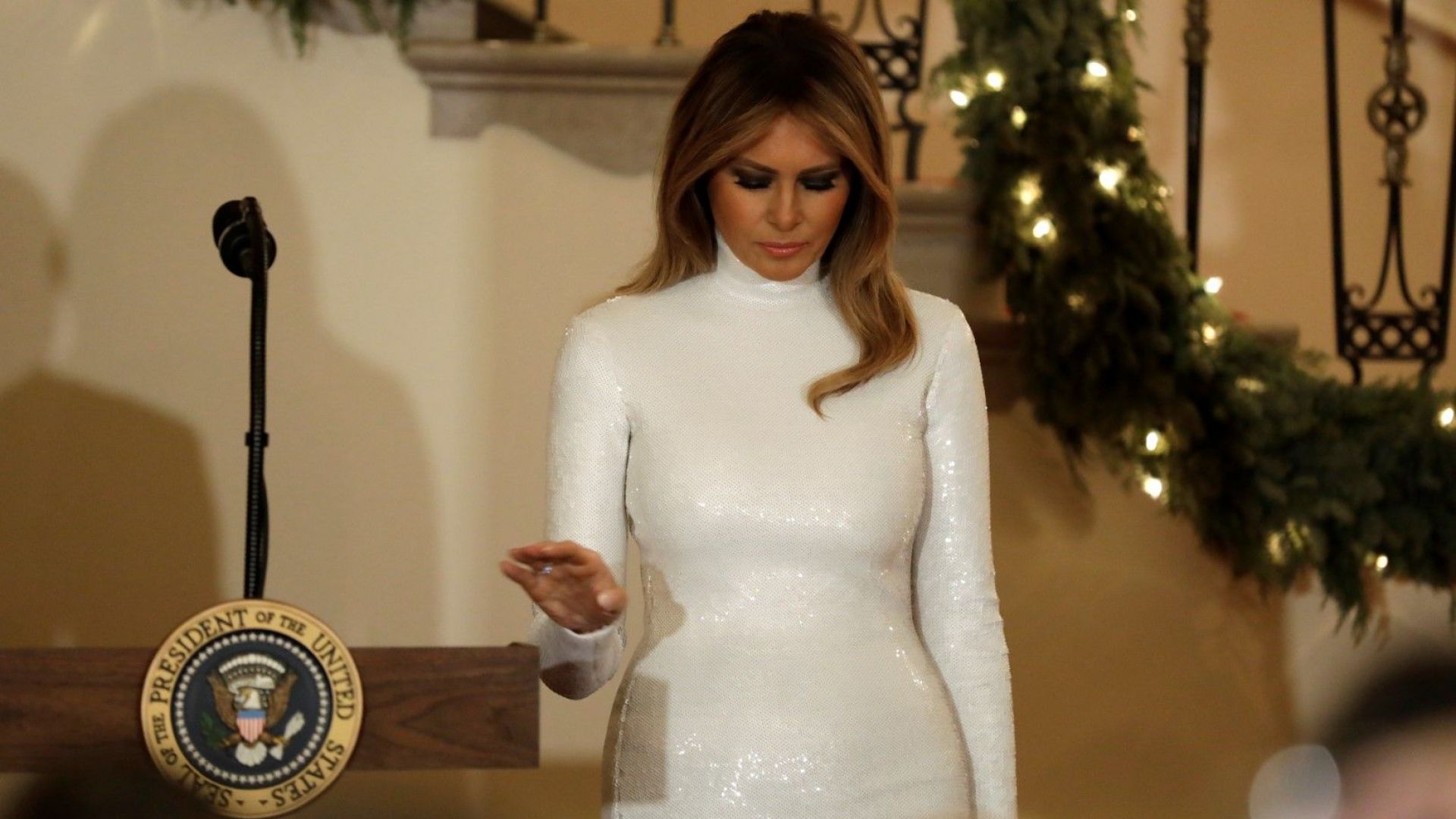 Мелания се появи като истинска Снежанка на бал в Белия дом