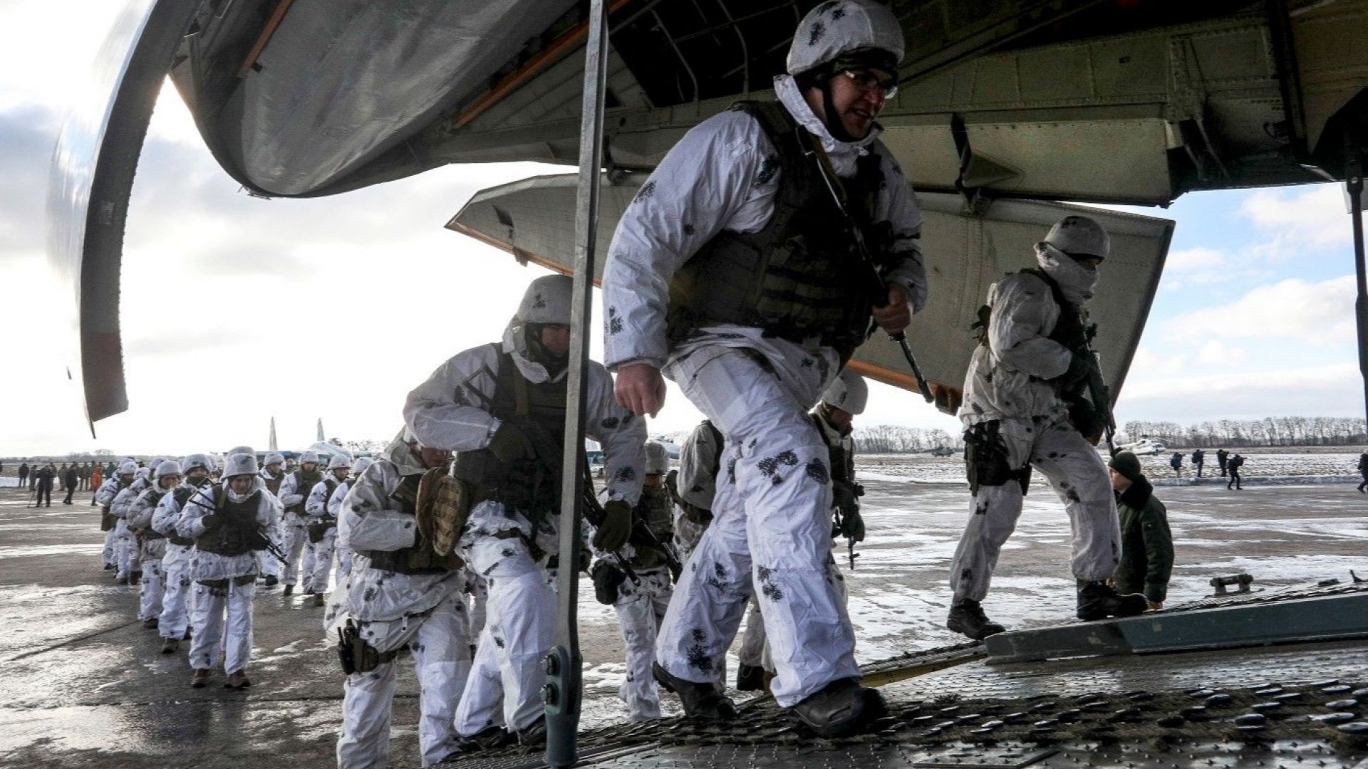 Украинският президент Петро Порошенко подготвя провокация на границата с Русия