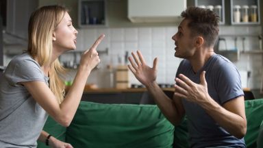 Проблемите с роднини са по-опасни от бурна любовна връзка