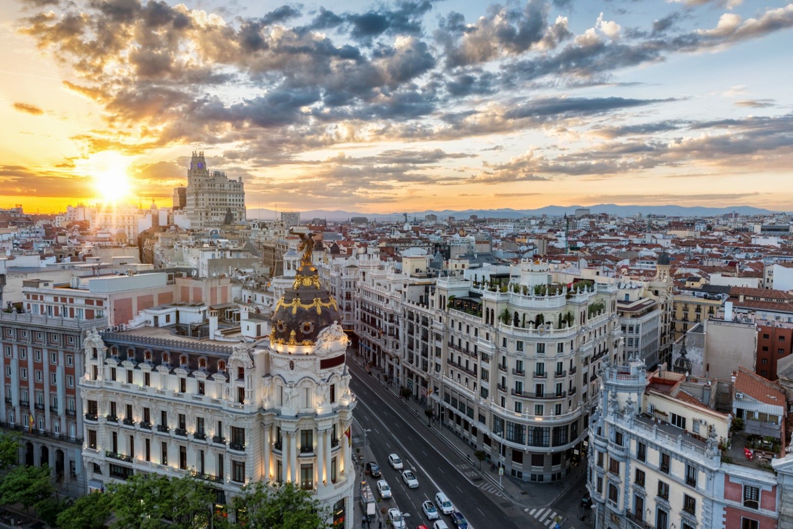Мадрид ще предложи топло време, с температури около и дори, възможно малко над 15 градуса