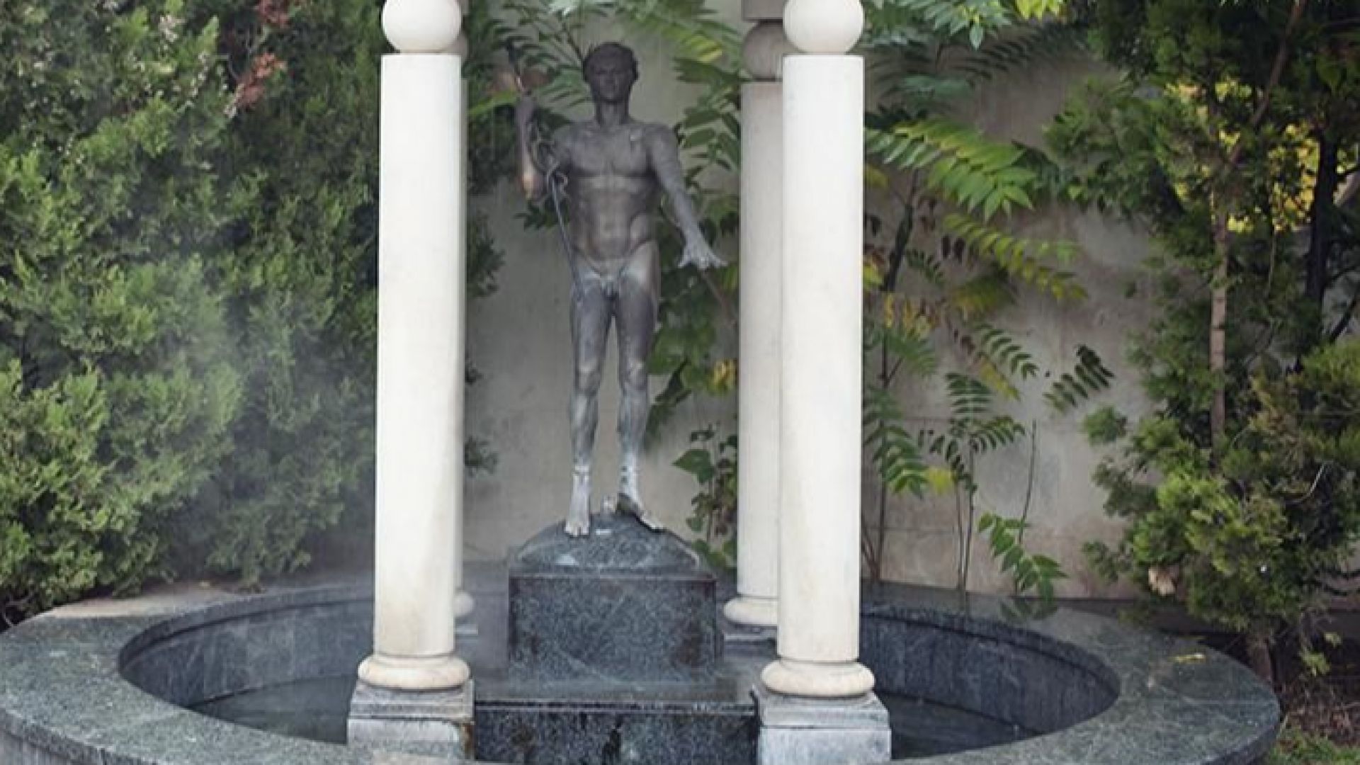 Откриха откраднатата статуя на Аполон от Централна баня