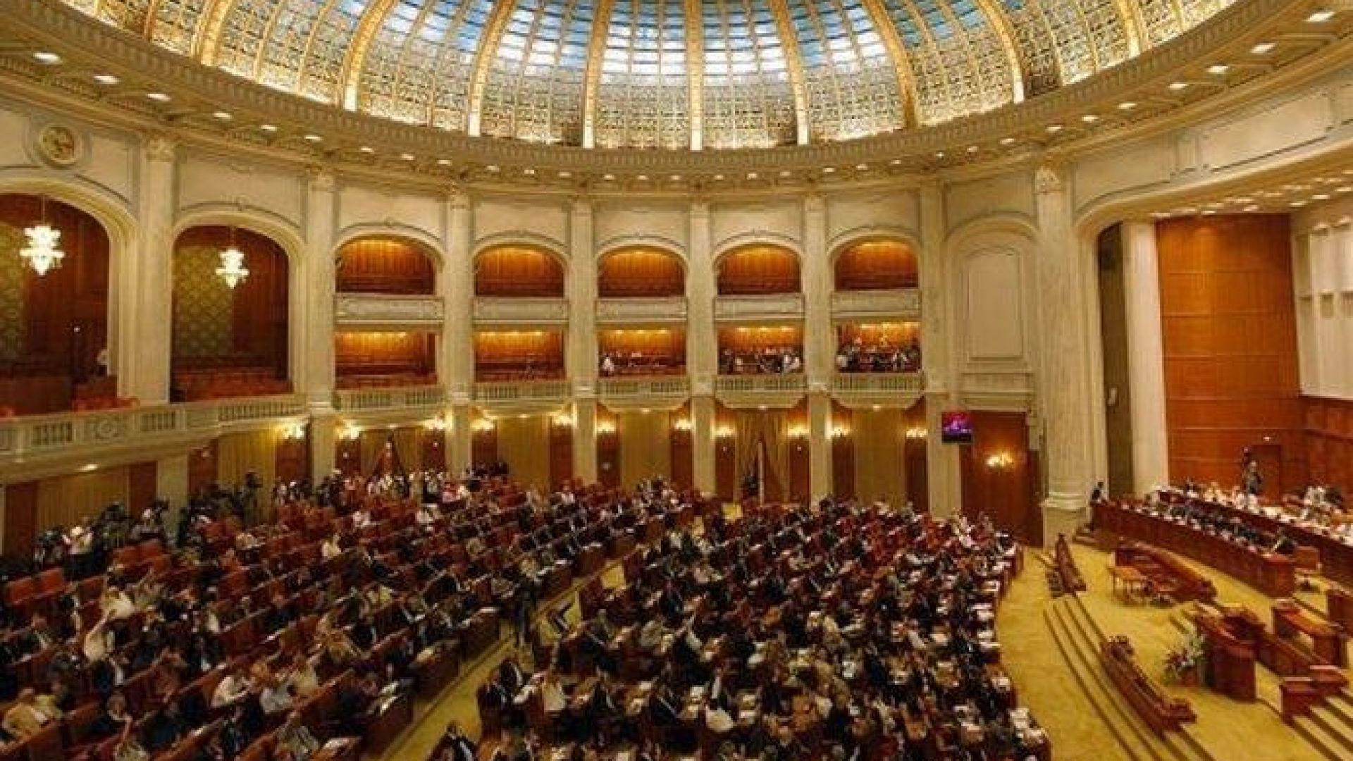 Левоцентристкото правителство на Румъния оцеля днес след вот на недоверие