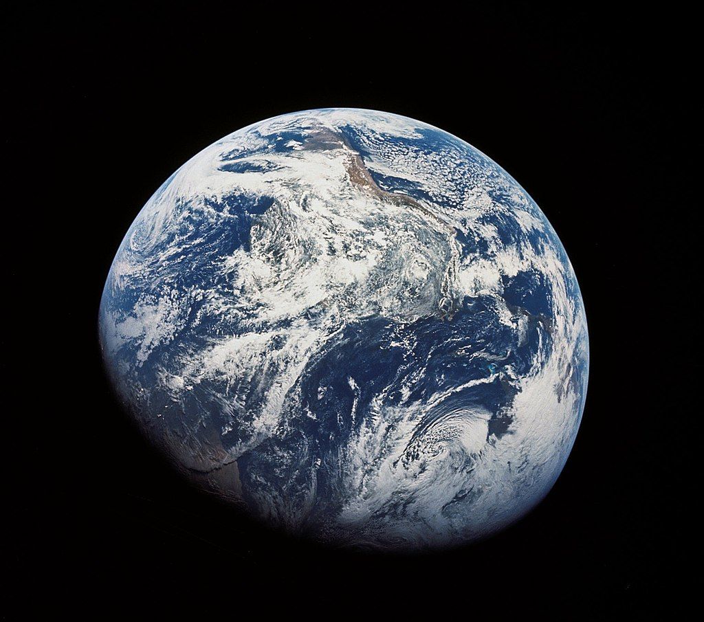 Земята видяна от Аполо 8