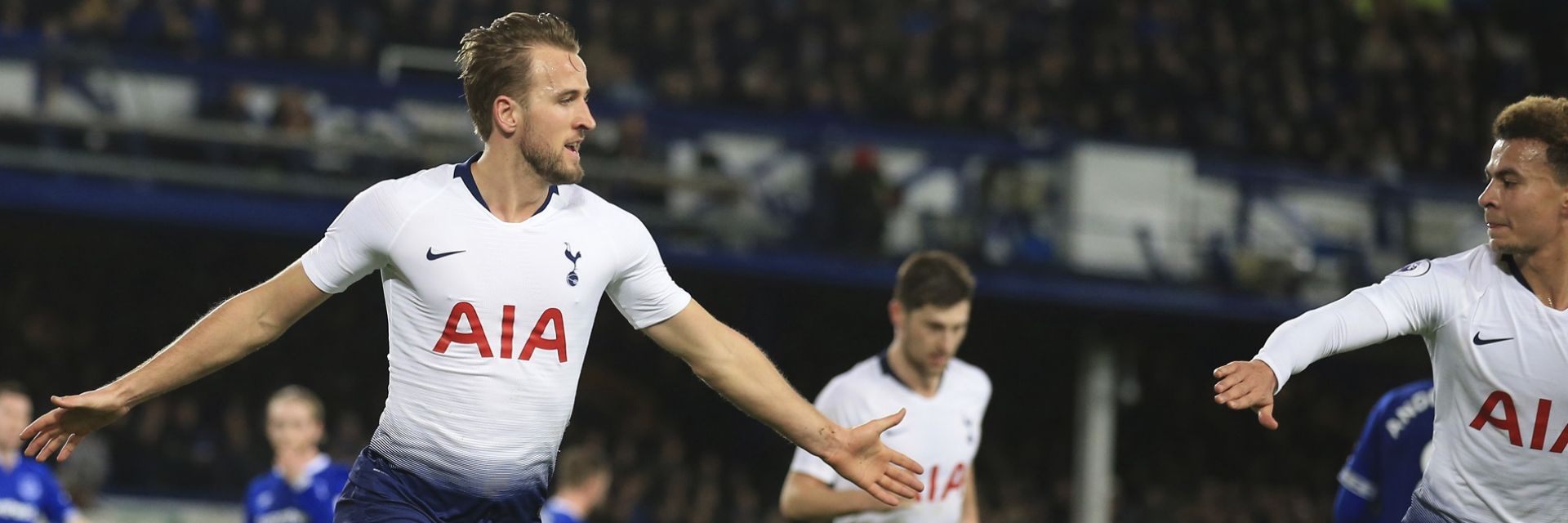 Тотнъм се развихри в Ливърпул и унижи "карамелите"