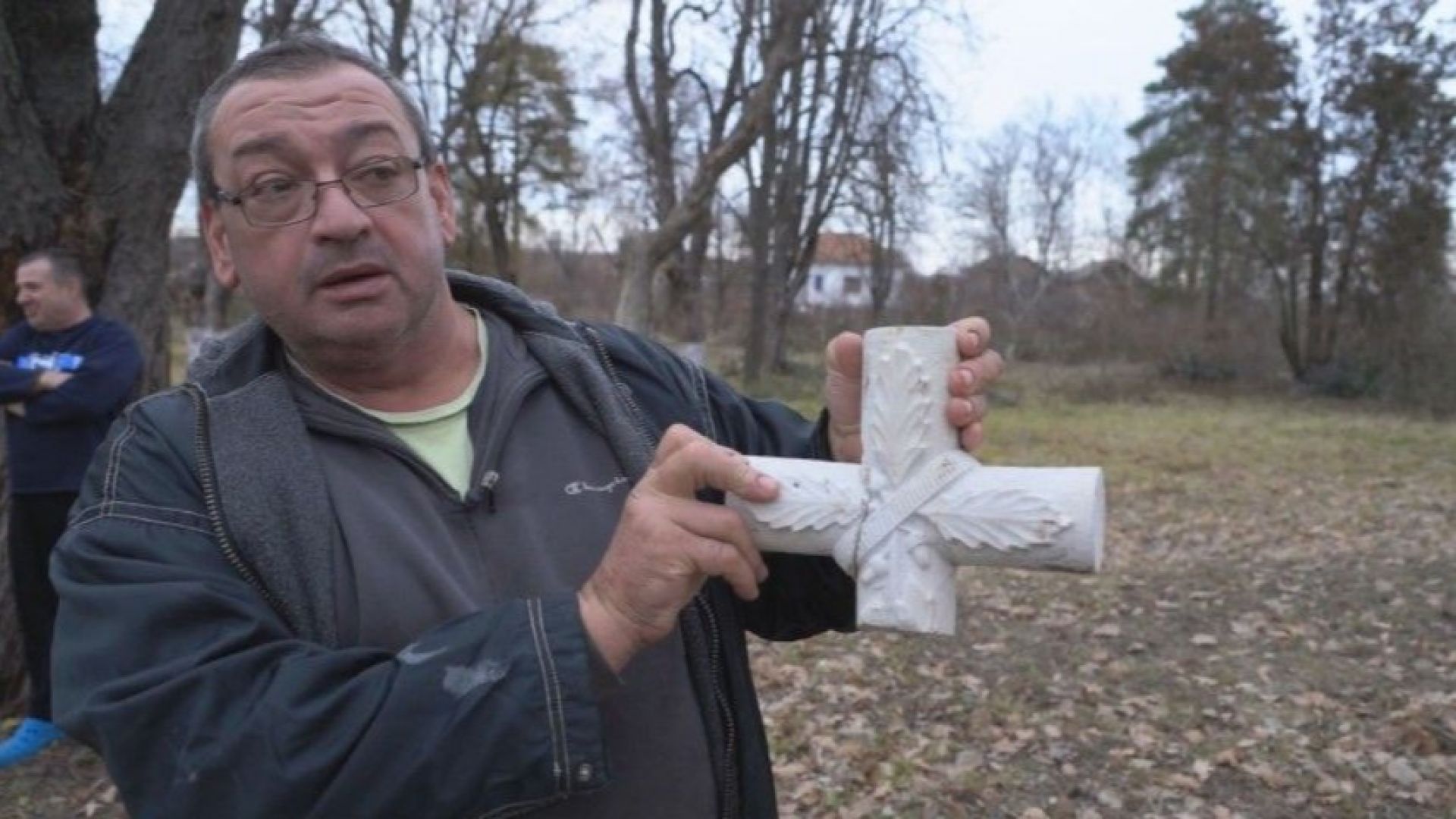 Вандалско посегателство срещу войнишки паметник вгорчи празниците на хората във