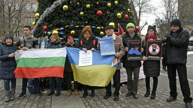 Руското посолство коментира скандала с "жълтопаветните русофоби"