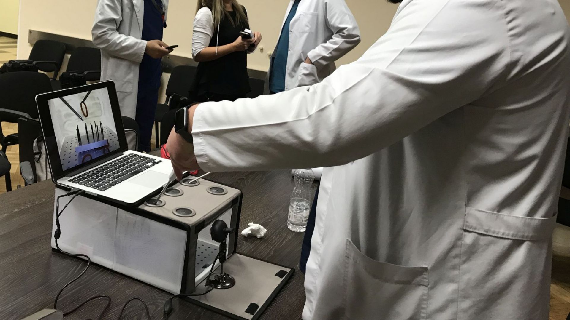 Хирурзите от "Пирогов" се обучават със специален тренажор