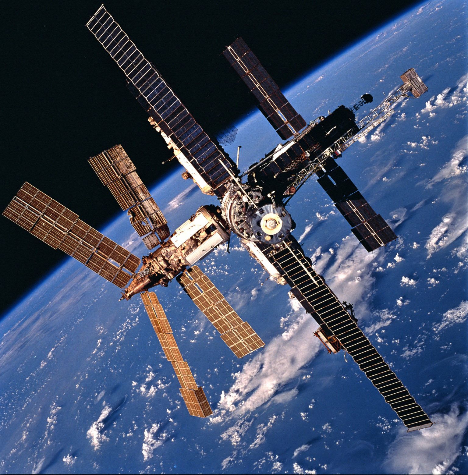 Космическата станция "Мир"